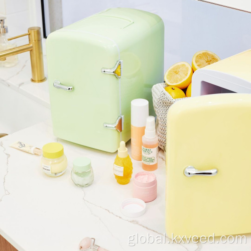 Retro-style Mini Refrigerator Customized Mini Refrigerator 4L Colored Makeup Fridges Manufactory